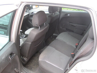 OPEL ASTRA 1.9 CDTi CARAVAN KLIMA TAŽNÉ NAVI - 12