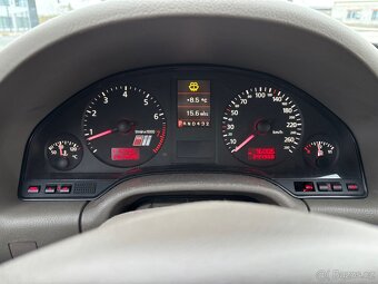 Audi S8 D2 - 12