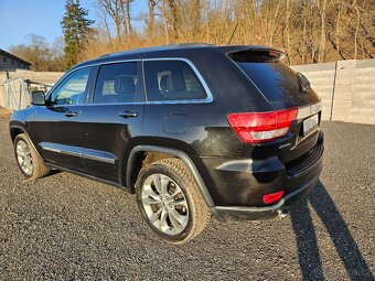 Jeep grand cherokee V8 5,7 HEMI WK2 - Nová Cena - 12