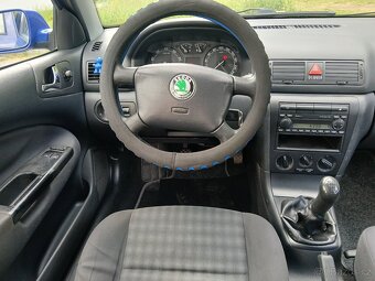 Škoda Octavia Tour 1.6 - 12