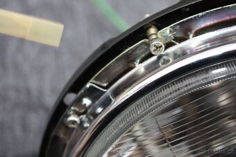 Škoda 105, Škoda 120 - kompletní přední světlomety - 12