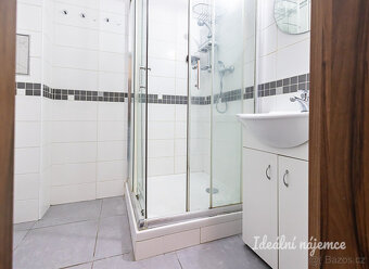 Pronájem bytu 2+kk, Biskupcova, Žižkov, 21900 Kč/měs, 44 m2 - 12