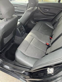 BMW 318d Touring - 12