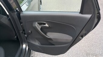 Volkswagen Polo 1.2i,44kw,5dveří,rv-2010,najeto 133399km. - 12