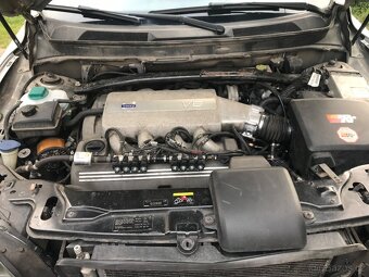 Přenechám Volvo xc90 4,4i V8 r-disign 2009 - 12