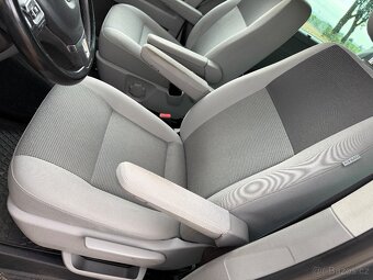 Volkswagen Caravelle T5.1 4Motion  2.0 tdi 103kW - 12