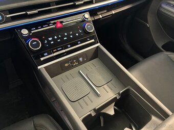 Hyundai Santa Fe 1.6T-GDi 158kW HYBRID AUTOMAT 4x4 PANORAMA - 12