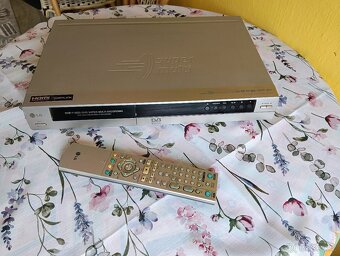 DVD rekordér+ cca 100 filmů DVD - 12