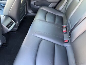 Tesla Model 3 Standard Range - 12