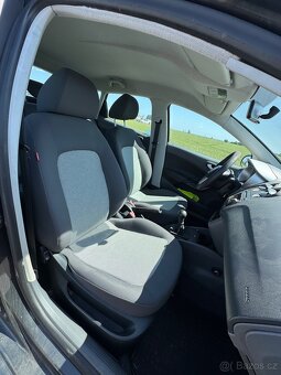 Seat Ibiza 1.4 benzín 2009 rok - 12
