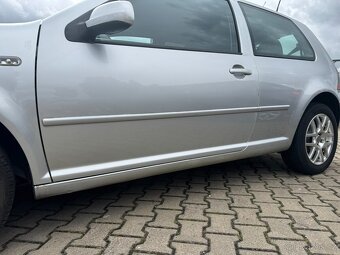 Volkswagen Golf 1,9 TDI 96 KW STK BRZDY - 12