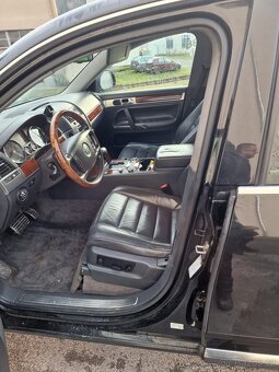 Volkswagen Touareg edice King Kong rok: 2005, 5.0tdi, - 12