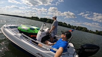Člun Blesser 440 + motor Mercury 50 hp - 12