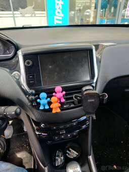 Peugeot 2008 - 12