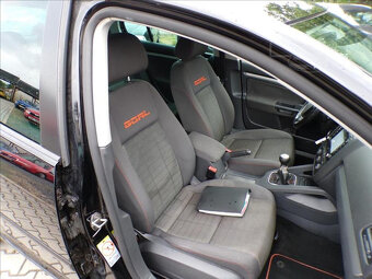 Volkswagen Golf 1,6 i TREND,KLIMA - 12