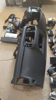 Airbagová sada Škoda Karoq s novou originální deskou - 12