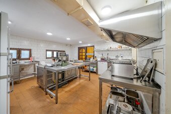 Prodej ubytovacího zařízení 650 m² Bítov - 12