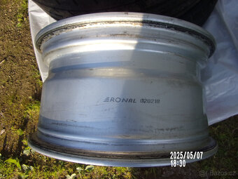 Prodám alu ráfky orig.Ronal 8x17" rozteč 5x100mm střed 57,1 - 12