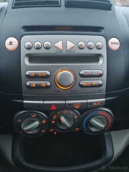 Daihatsu Sirion 4x4 1.3 16V, 64kW, 8/2006, klima - 12