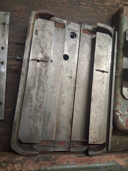 Křížový stůl - 12