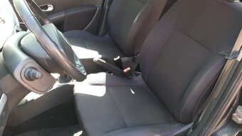Renault Clio - 12