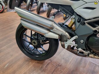 MV Agusta Brutale 1090RR - 12