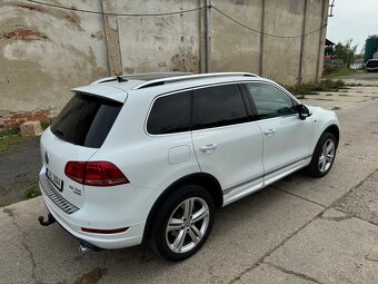 VW Touareg 7P 3.0 ,R-LINE ,keyless ,webasto v mobilu - 12