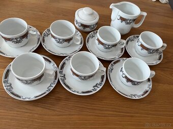 Závěsné kuchyňské zařízení a mnoho dalšího - 12