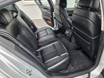 BMW Řada 7 740D X-Drive - 12