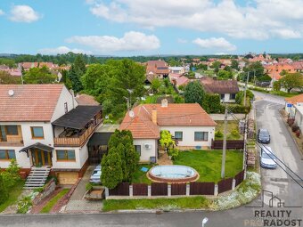 Prodej domu 4+1, 103m2, s garáží 27,8m2, zahradou 474m2, uli - 12