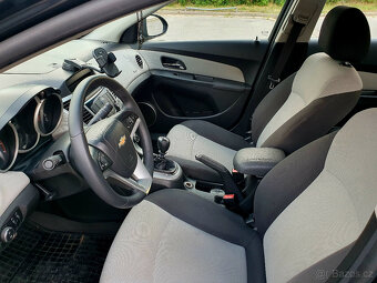 Chevrolet Cruze 1,6 91kw 2012 ČR serviska 151 900 km - 12