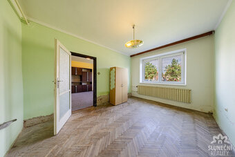 Rodinný dům 4+1,1+kk,1+1, na pozemku 732 m², obec Žabčice - 12