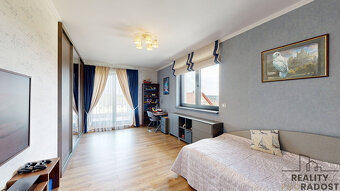 Prodej rodinného domu 6+kk, 543 m² s garáží, saunou a zahrad - 12