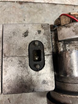 Motor babetta 207 + díly - 12