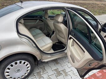 Škoda Superb 1 - 12