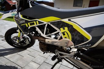 Husqvarna 701 Supermoto 2018 - 12