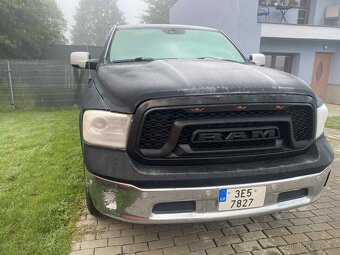 Dodge RAM 1500 Laramie 5.7 HEMI CrewCab2014--4x4--tažné 3.5t - 12