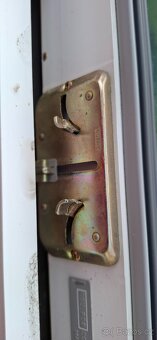 Velux Střešní okno Plastové okno - 12