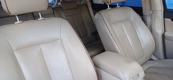 Hyundai Santa Fe maximální výbava - 12