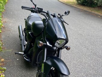 Suzuki intruder 1800 Boss Boack Out - 12
