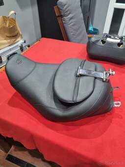 sedlo na Harley Davidson 15000,- - 12