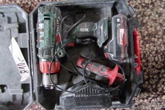 Aku šroubováky a rozbrušovačky - 12