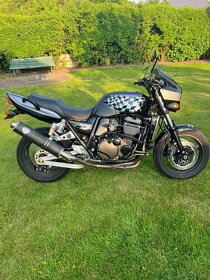 Kawasaki ZRX 1200 R - 12