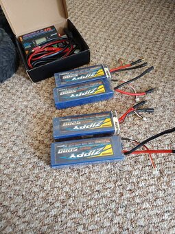 RC Traxxas erevo - 12