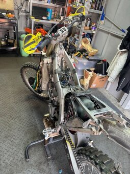 Suzuki RM-Z - 12