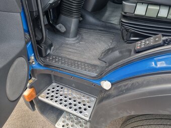 MERCEDES ATEGO 1215 + NOVÝ NOSIČ KONTEJNERU 8T - 12