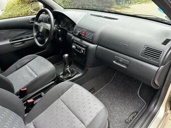 Škoda Octavia Tour 1.6 MPI 75kW LPG Climatronic 1.majitel - 12