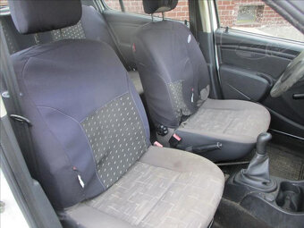 Dacia Sandero 1,4 i - 12
