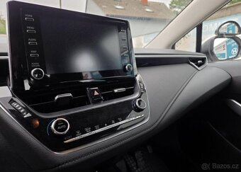 Toyota Corolla 1.8-HYBRID-ZN.SERVIS-AUT.KLIMA - 12