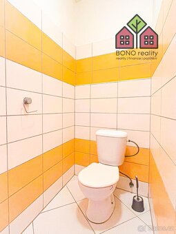 Obchodní prostor, plocha 65 m2, po rekonstrukci, rušná část  - 12